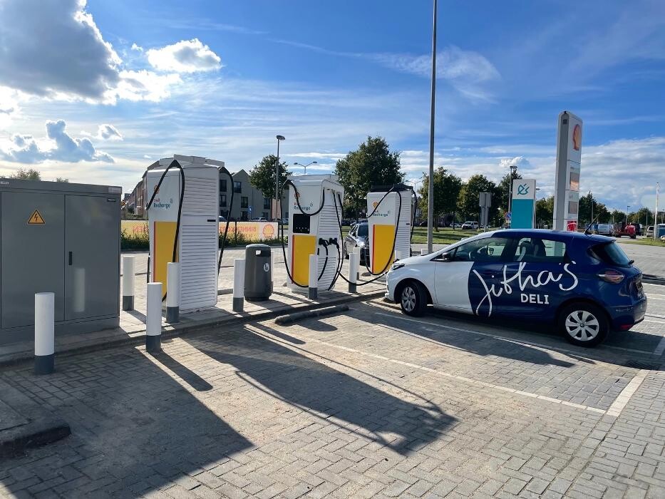 Foto's Shell Recharge Charging Station