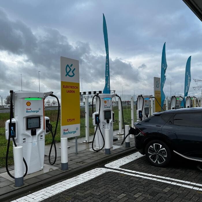 Foto's Shell Recharge Charging Station