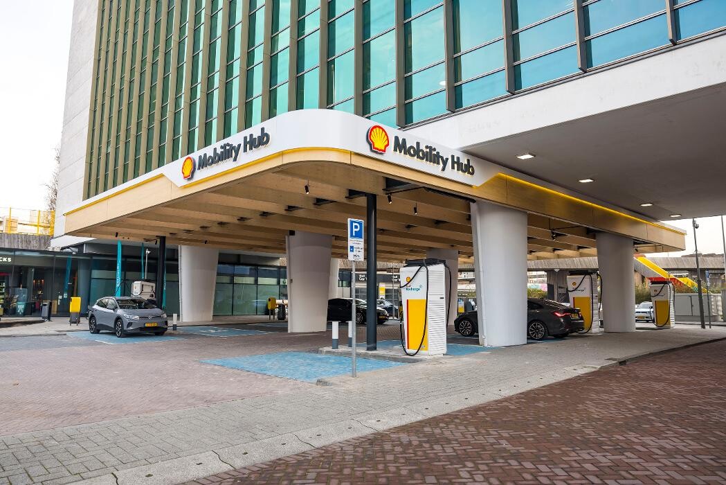 Foto's Shell Recharge Charging Station