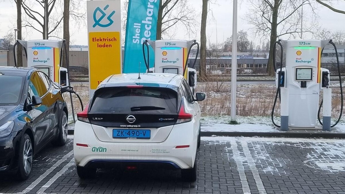 Foto's Shell Recharge Charging Station