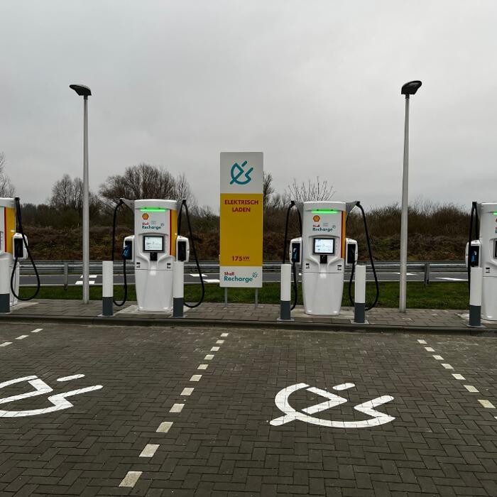 Foto's Shell Recharge Charging Station