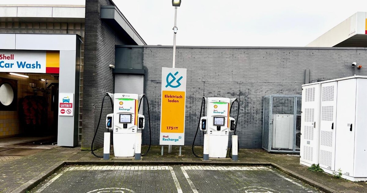 Foto's Shell Recharge Charging Station