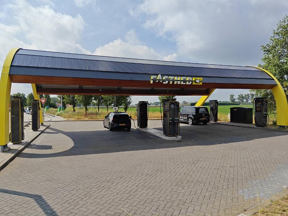 Foto's Fastned Charging Station