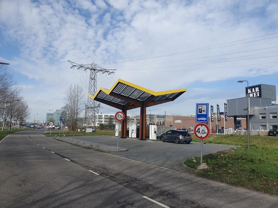 Foto's Fastned Charging Station