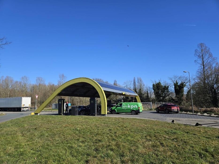 Foto's Fastned Charging Station