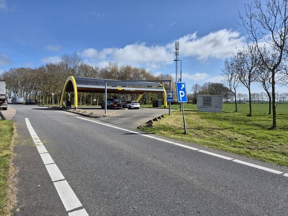 Foto's Fastned Charging Station