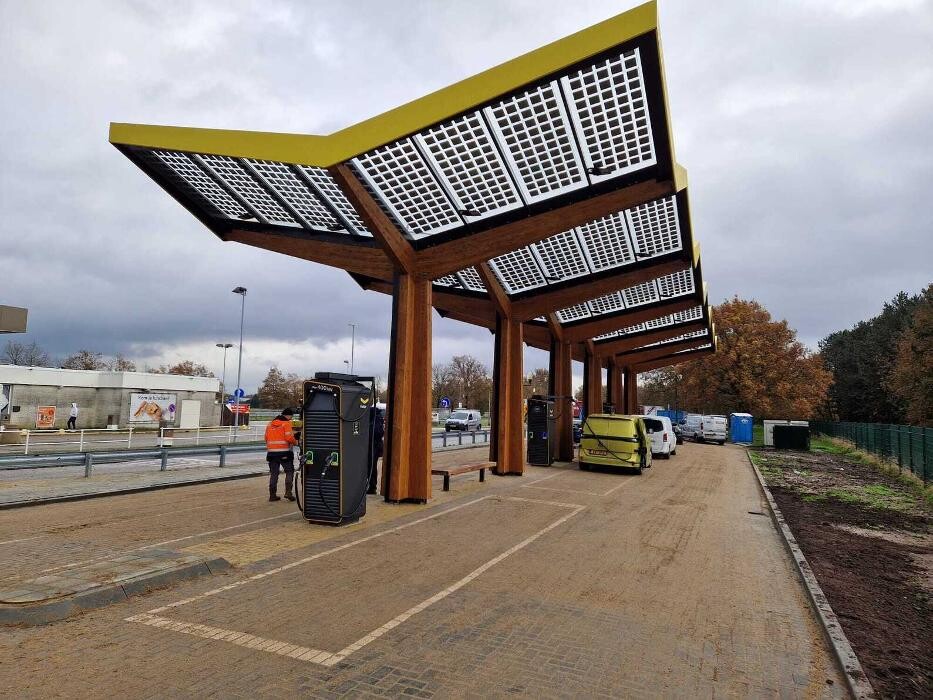 Foto's Fastned Charging Station