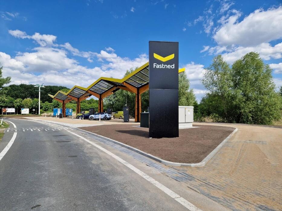Foto's Fastned Charging Station