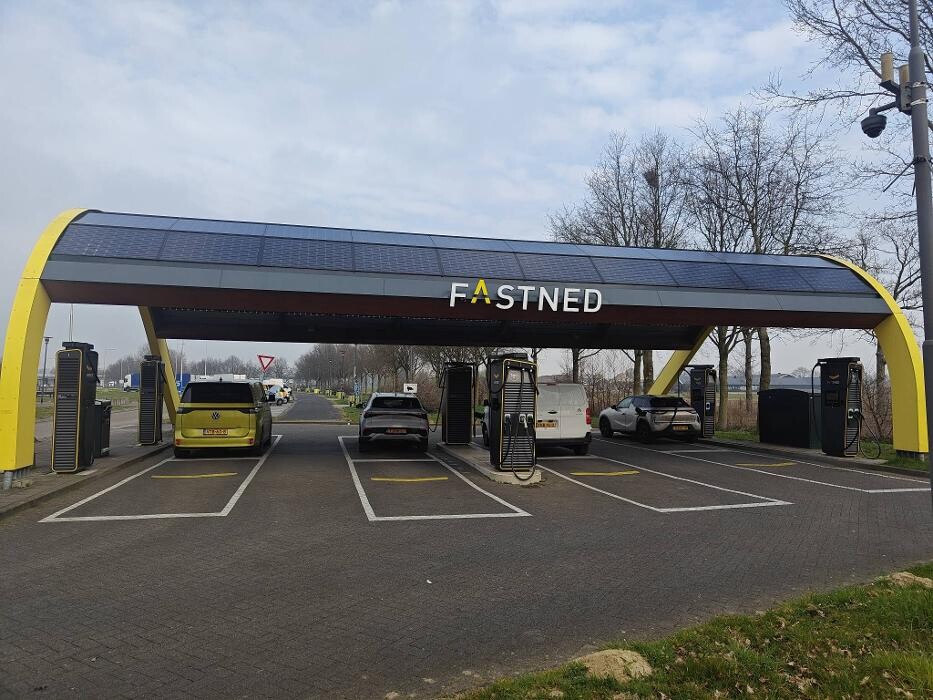 Foto's Fastned Charging Station