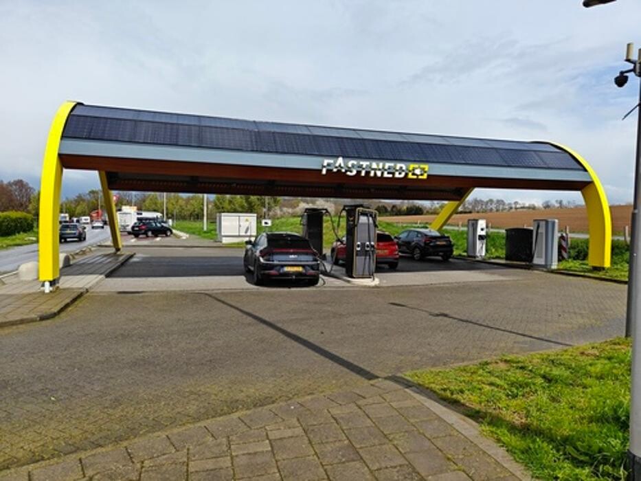 Foto's Fastned Charging Station