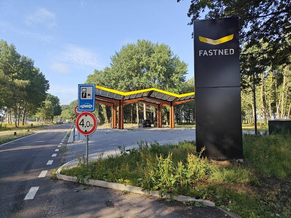 Foto's Fastned Charging Station