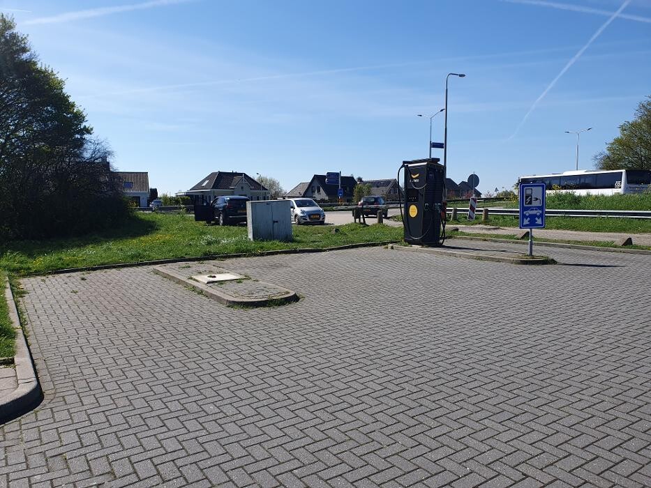 Foto's Fastned Charging Station