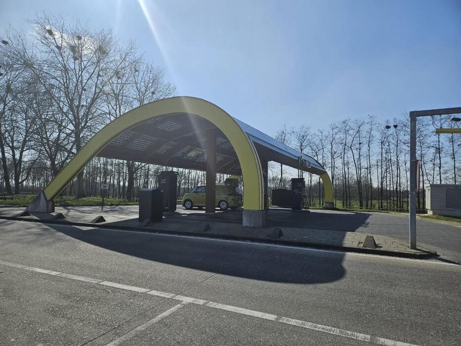 Foto's Fastned Charging Station