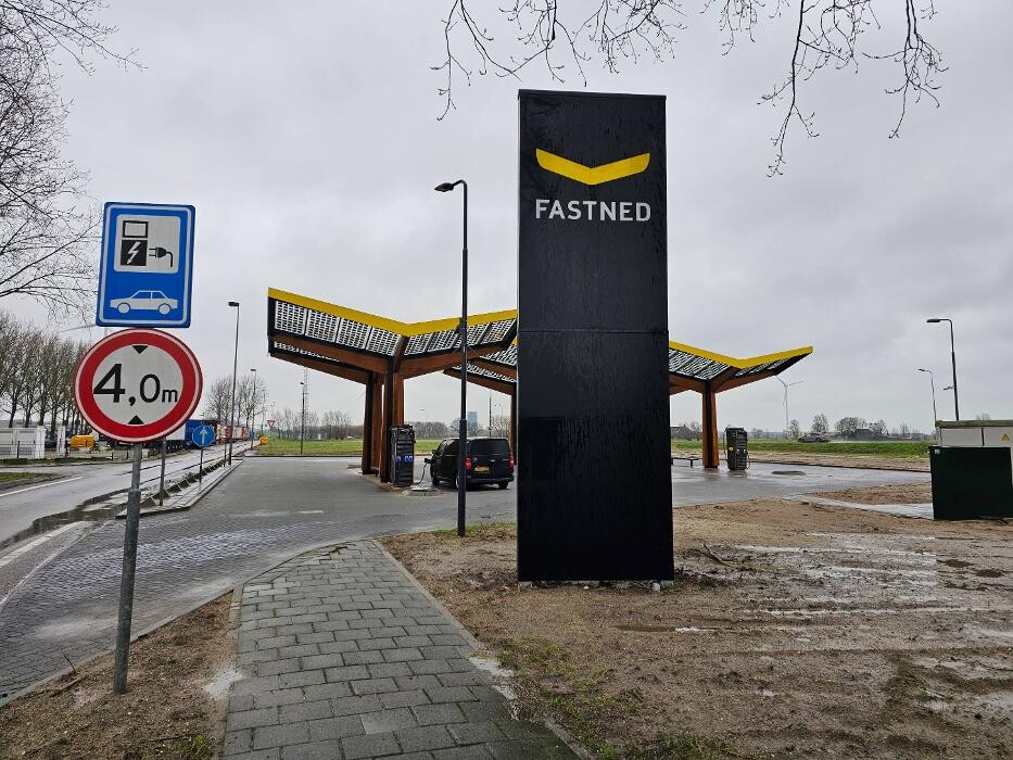 Foto's Fastned Charging Station