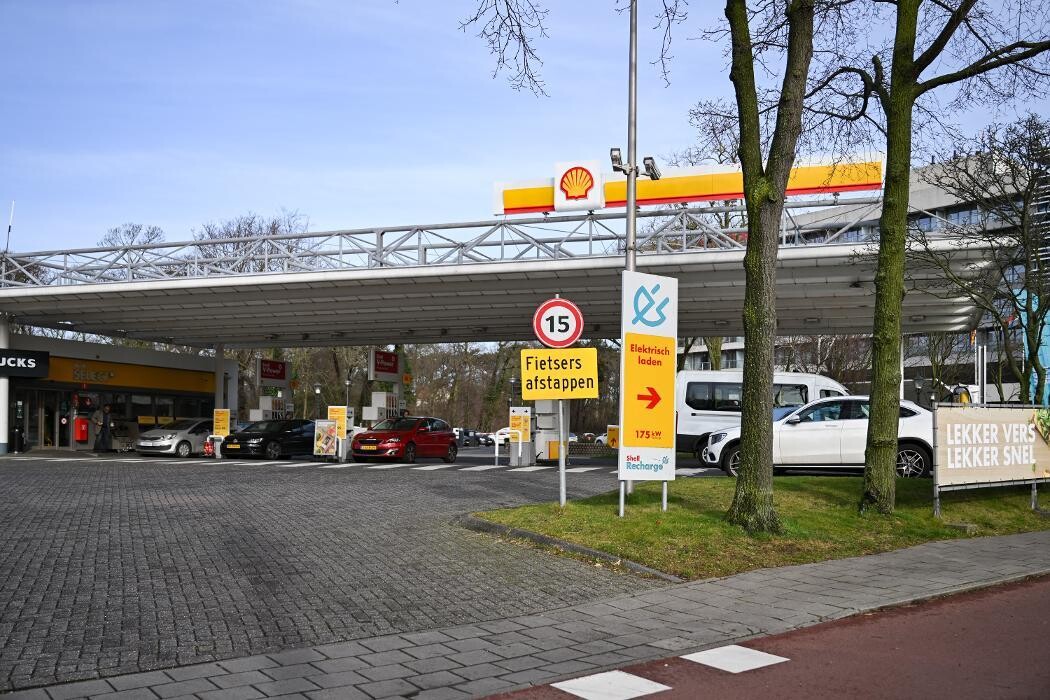 Foto's Shell Recharge Charging Station