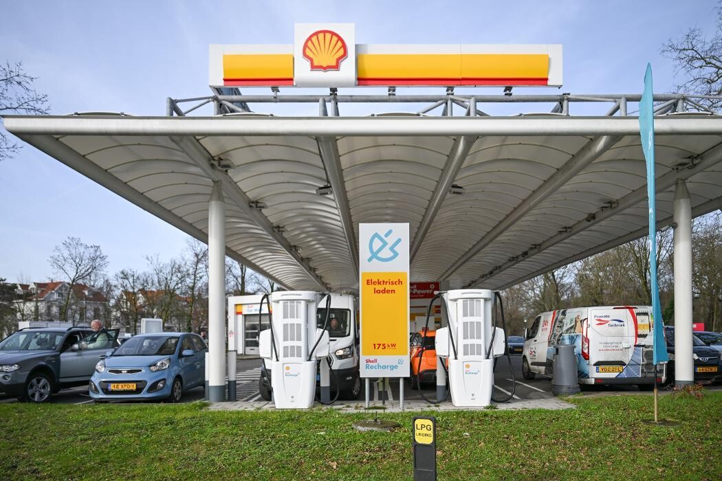 Foto's Shell Recharge Charging Station