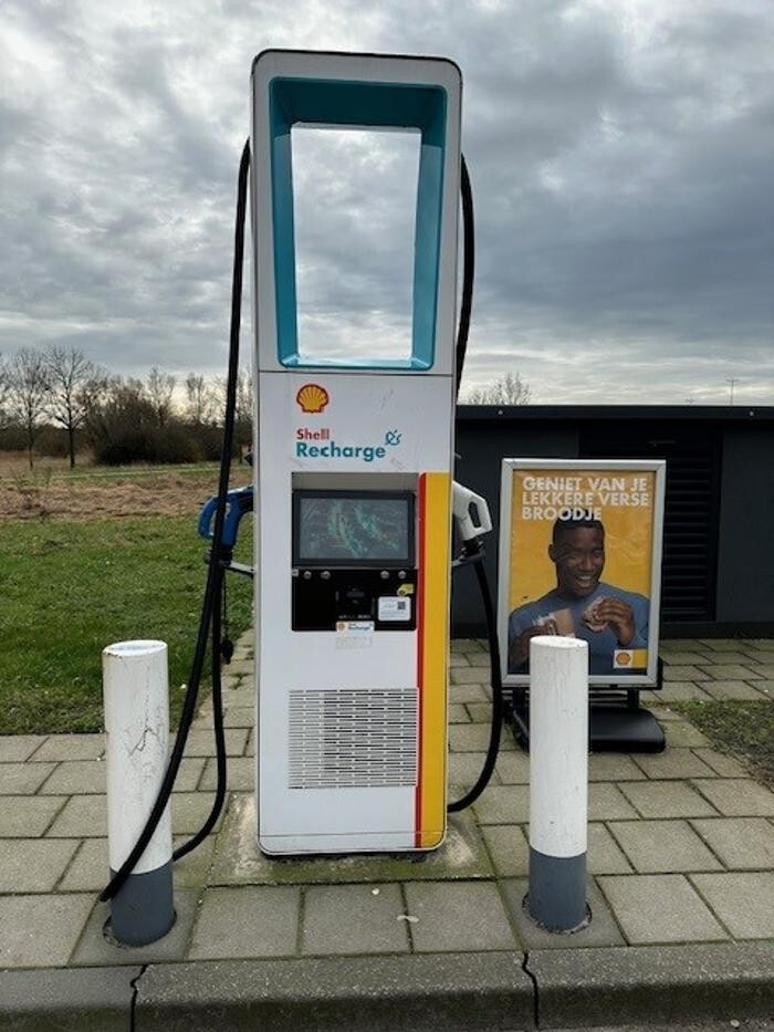 Foto's Shell Recharge Charging Station