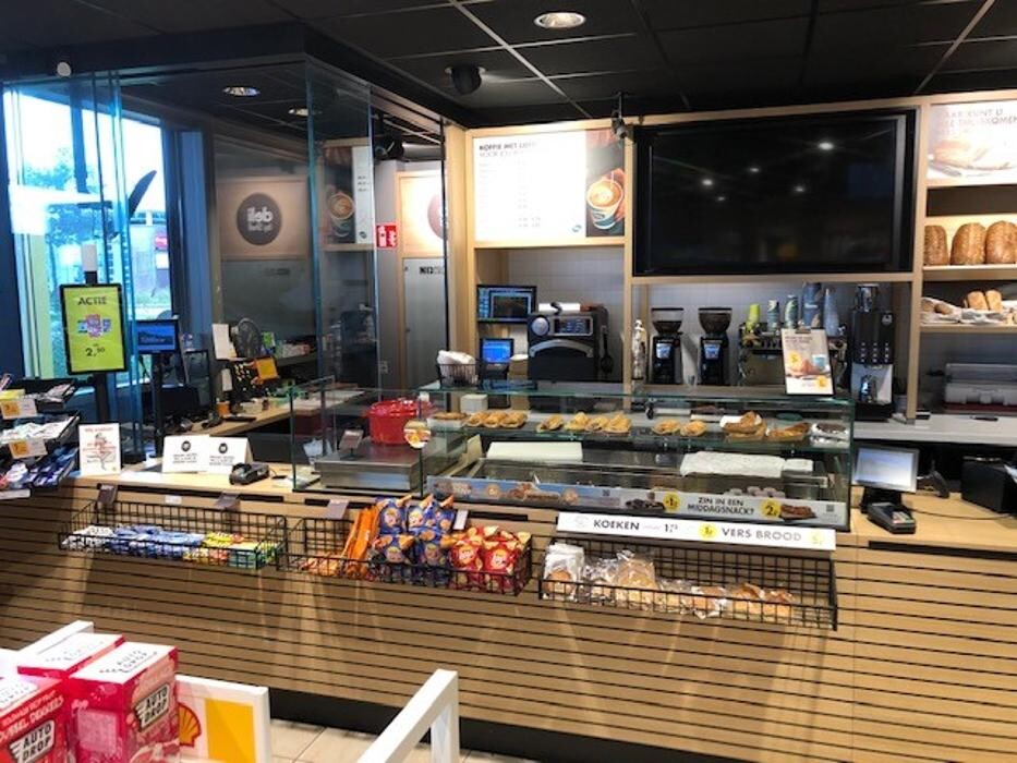 Foto's Shell Recharge Charging Station