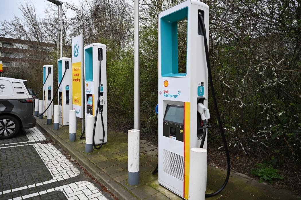 Foto's Shell Recharge Charging Station