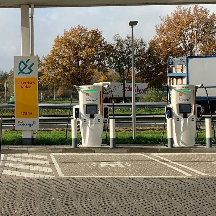 Foto's Shell Recharge Charging Station