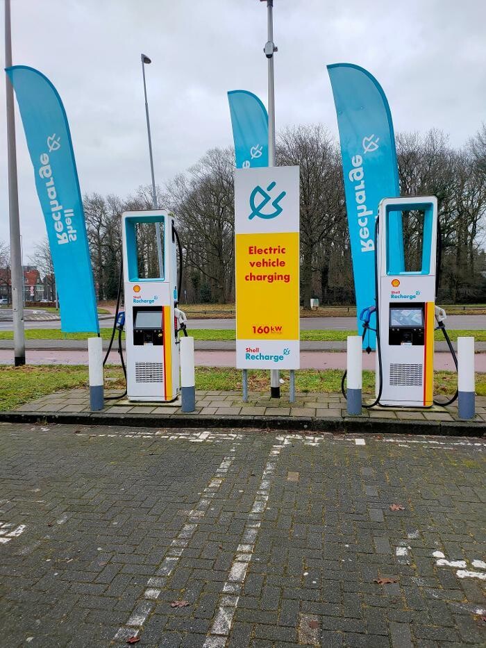 Foto's Shell Recharge Charging Station