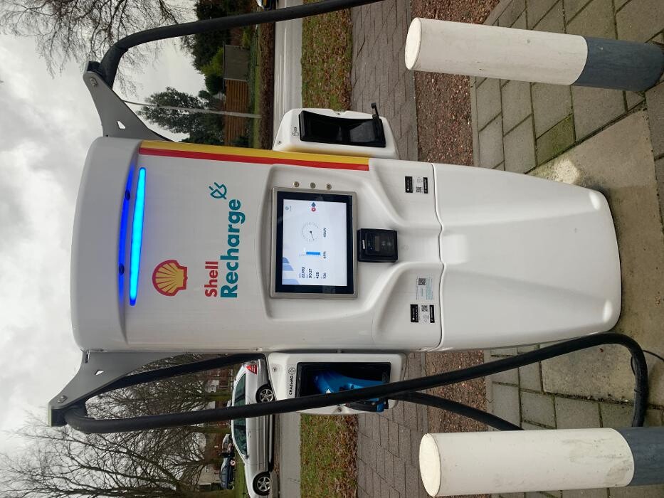 Foto's Shell Recharge Charging Station
