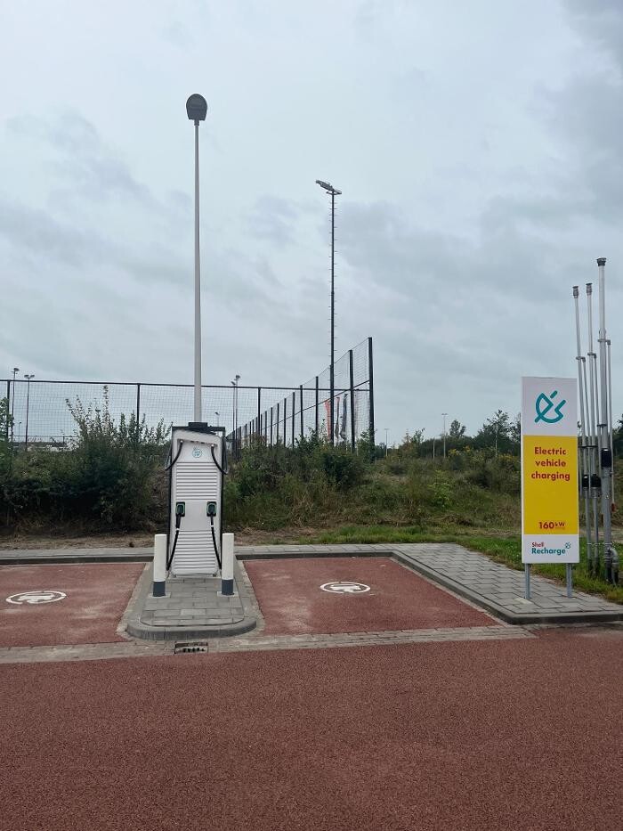 Foto's Shell Recharge Charging Station