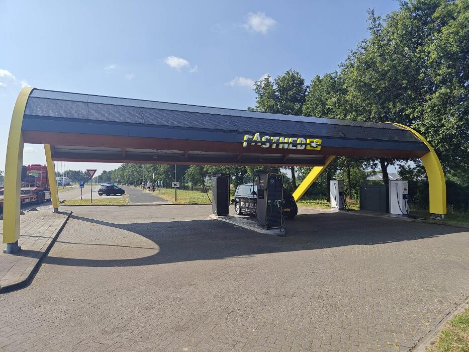 Foto's Fastned Charging Station