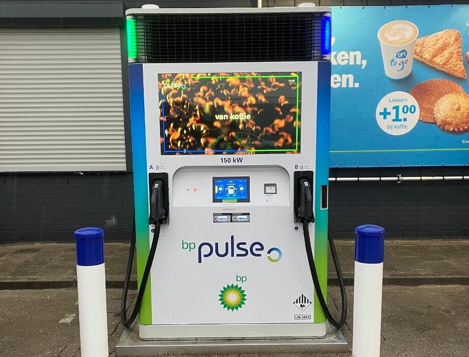 Foto's bp pulse laadstation