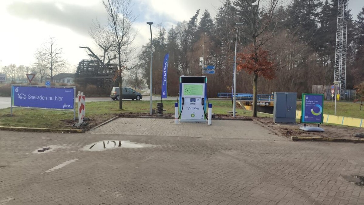 Foto's bp pulse laadstation