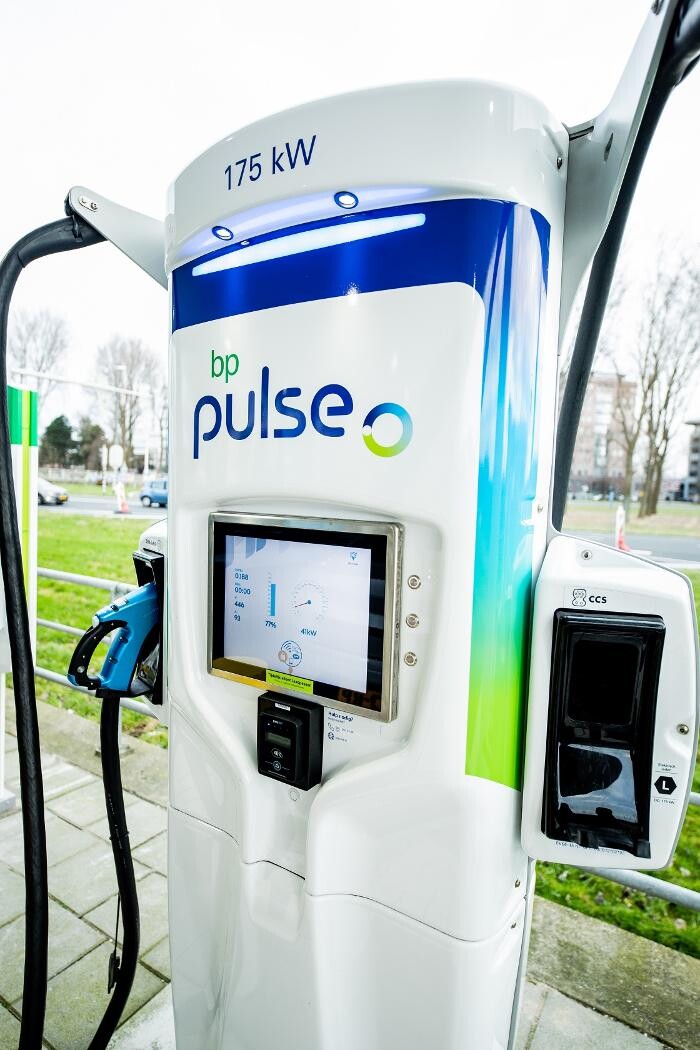 Foto's bp pulse laadstation