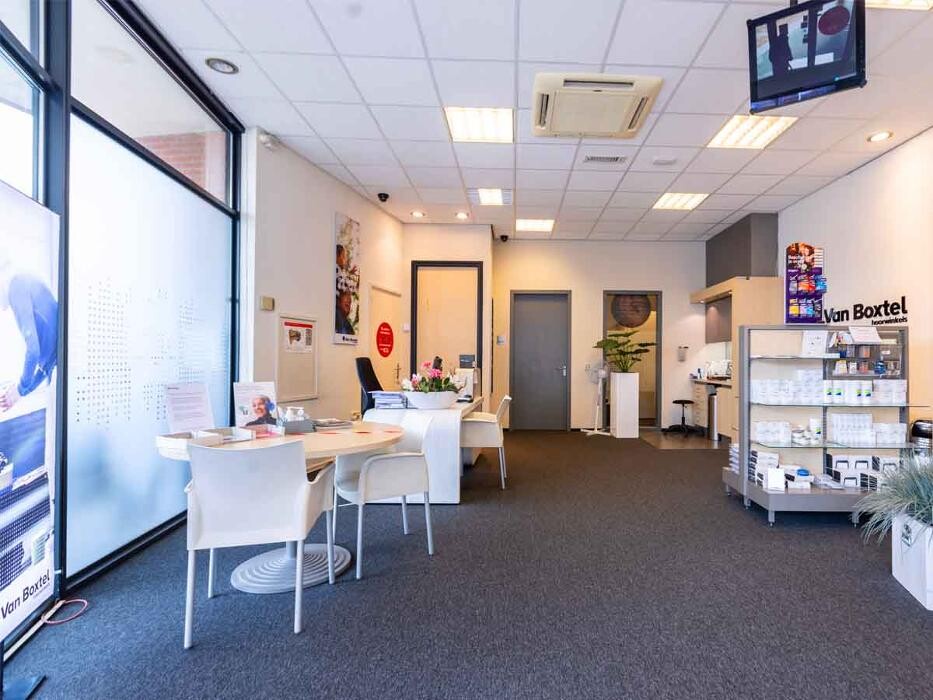 Foto's Audika hoorzorg Veenendaal | Van Boxtel hoorwinkels