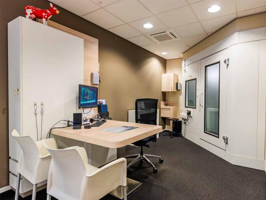 Foto's Audika hoorzorg IJmuiden | Van Boxtel hoorwinkels