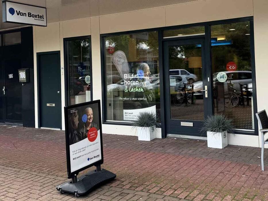 Foto's Audika hoorzorg Emmeloord | Van Boxtel hoorwinkels