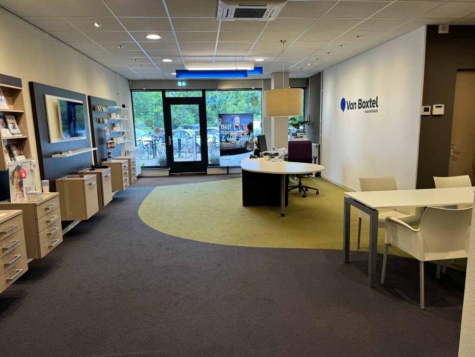 Foto's Audika hoorzorg Emmeloord | Van Boxtel hoorwinkels