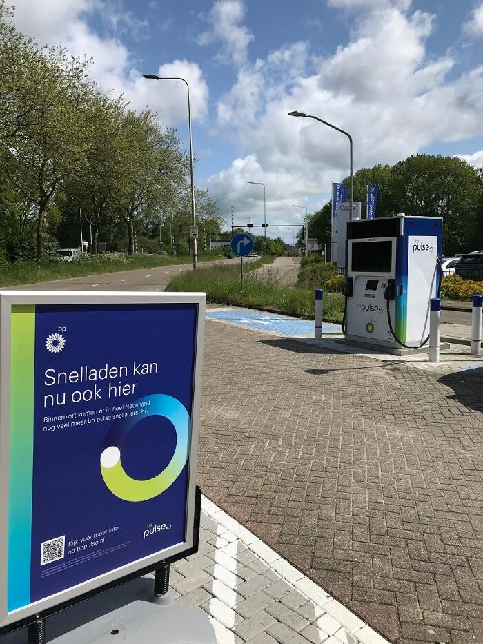 Foto's bp pulse laadstation