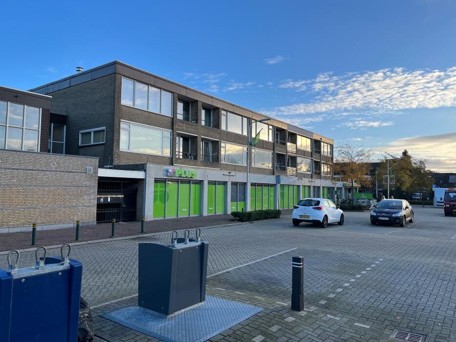 Foto's PLUS Vlijmen