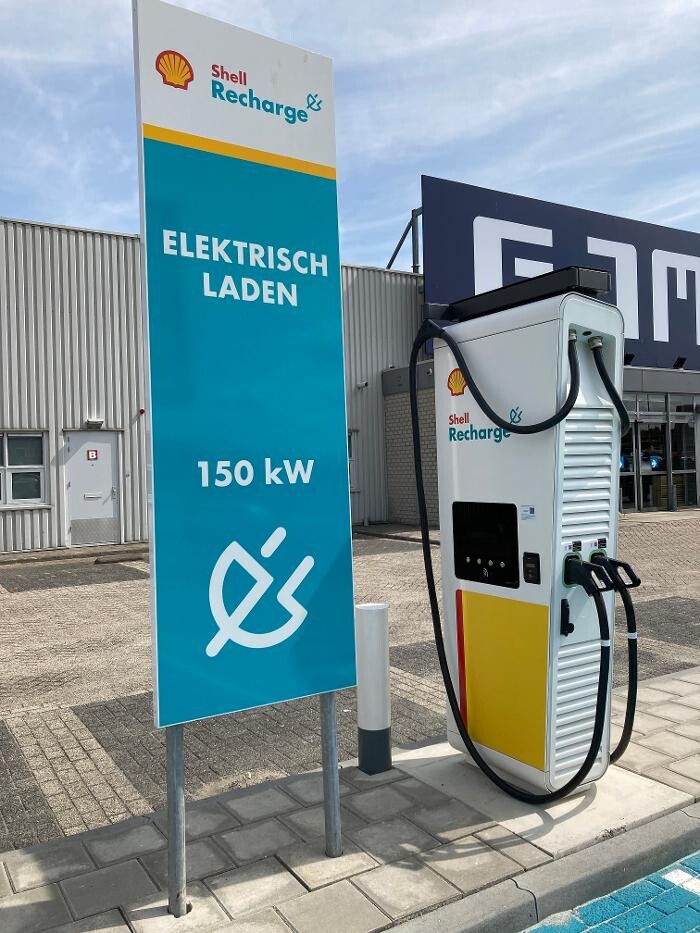 Foto's Shell Recharge Charging Station