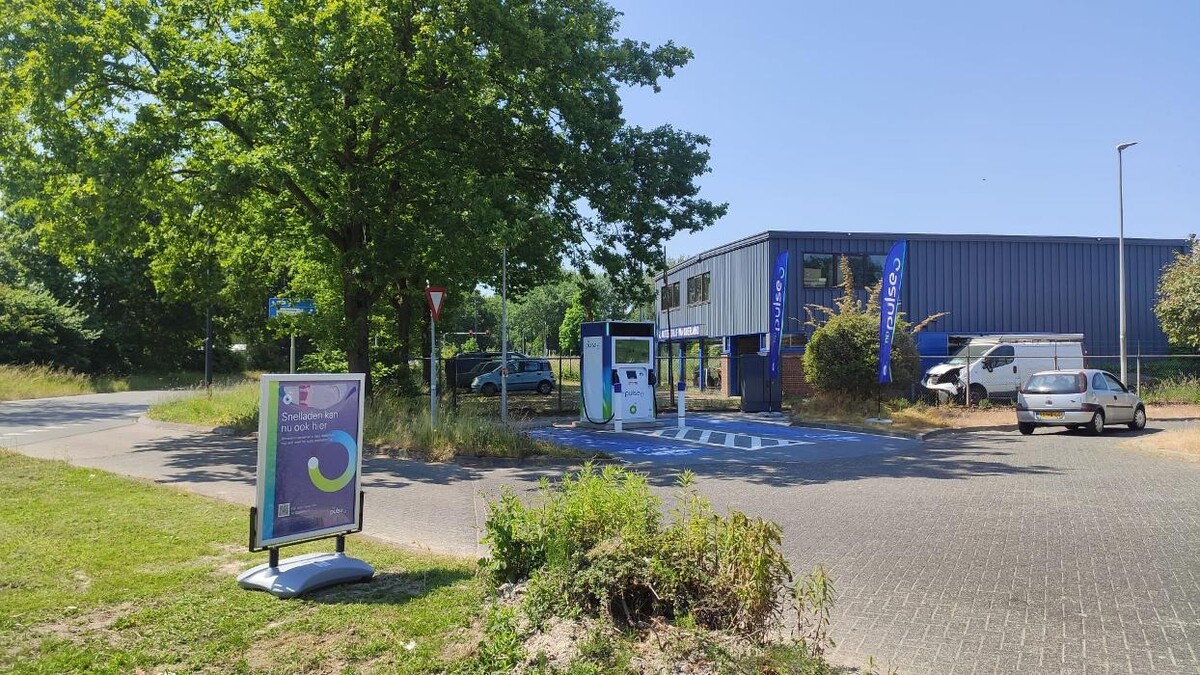 Foto's bp pulse laadstation