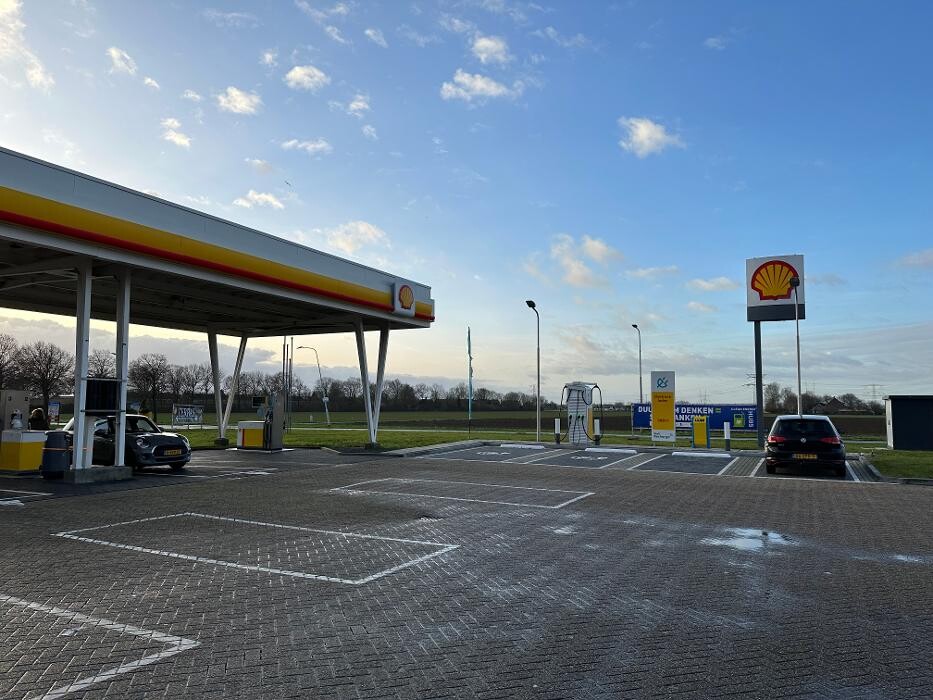 Foto's Shell Recharge Charging Station