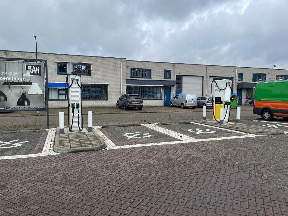 Foto's Shell Recharge Charging Station