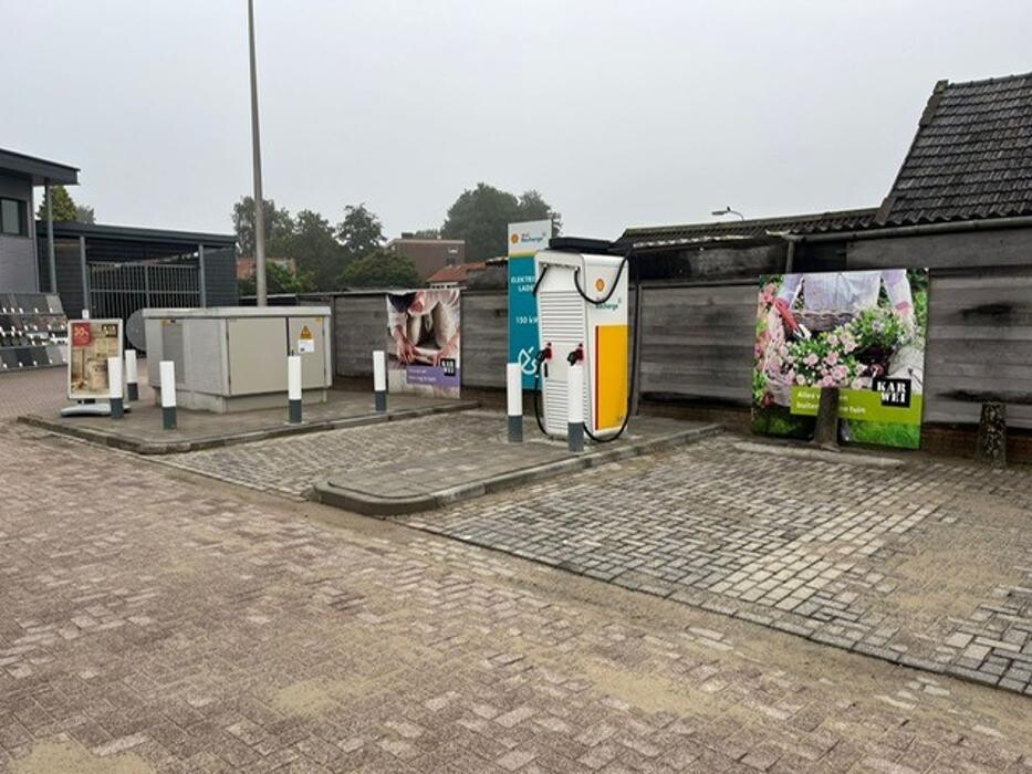 Foto's Shell Recharge Charging Station