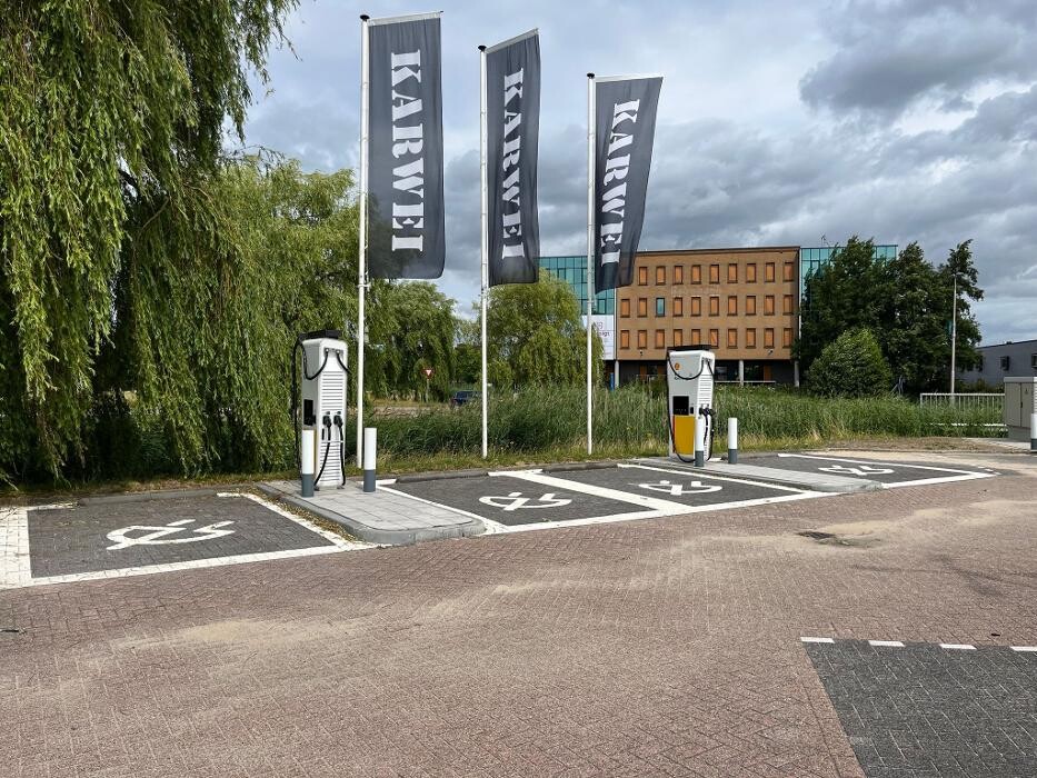 Foto's Shell Recharge Charging Station