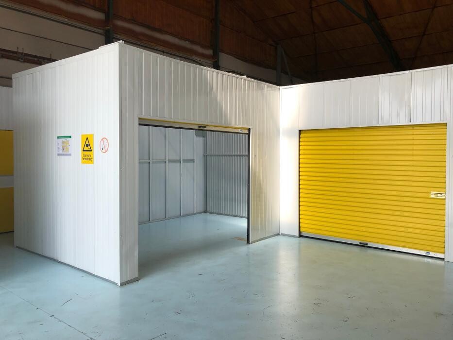 Foto's 1BOX Self Storage Bergen op Zoom Opslagruimte huren