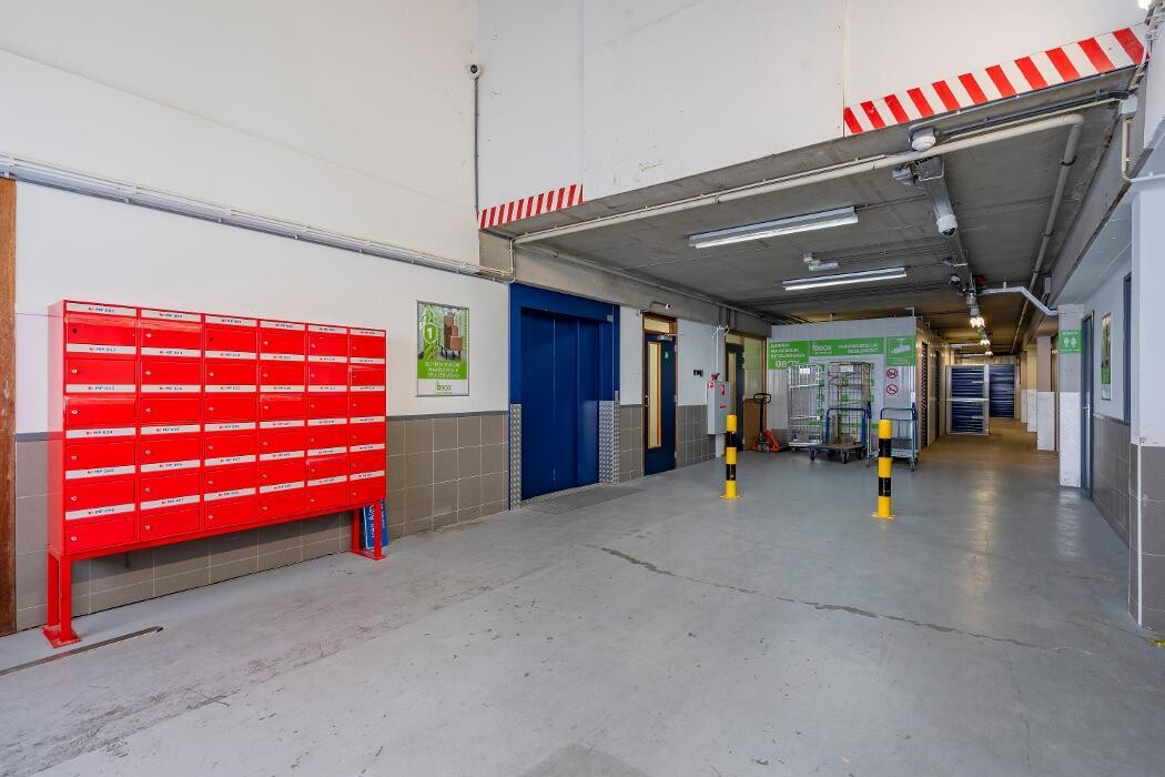 Foto's 1BOX Self Storage Alphen aan den Rijn Opslagruimte huren