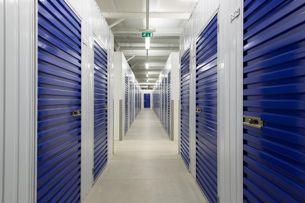 Foto's 1BOX Self Storage Groningen Opslagruimte huren