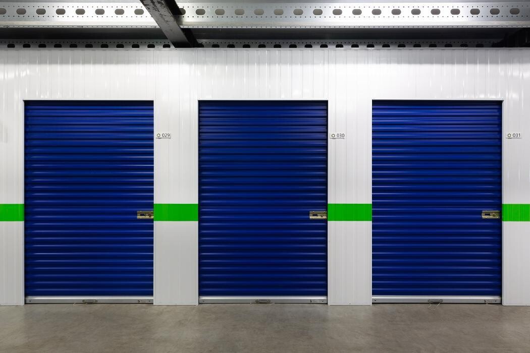 Foto's 1BOX Self Storage Groningen Opslagruimte huren