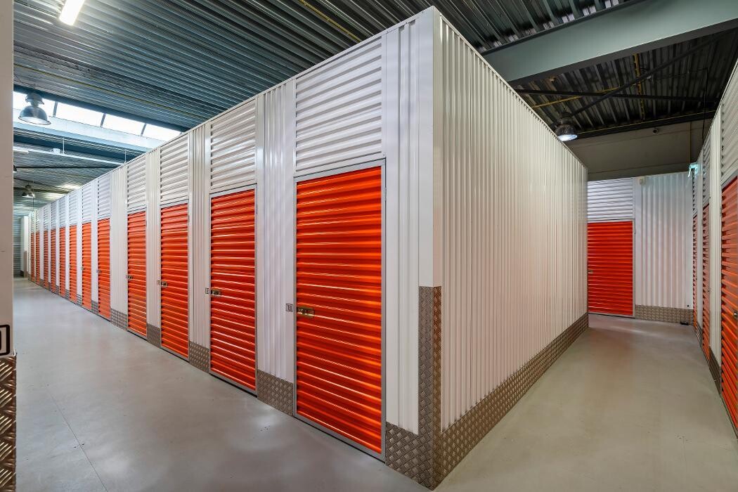 Foto's 1BOX Self Storage Helmond Opslagruimte huren