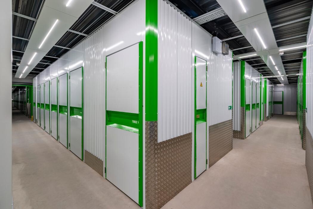 Foto's 1BOX Self Storage Helmond Opslagruimte huren