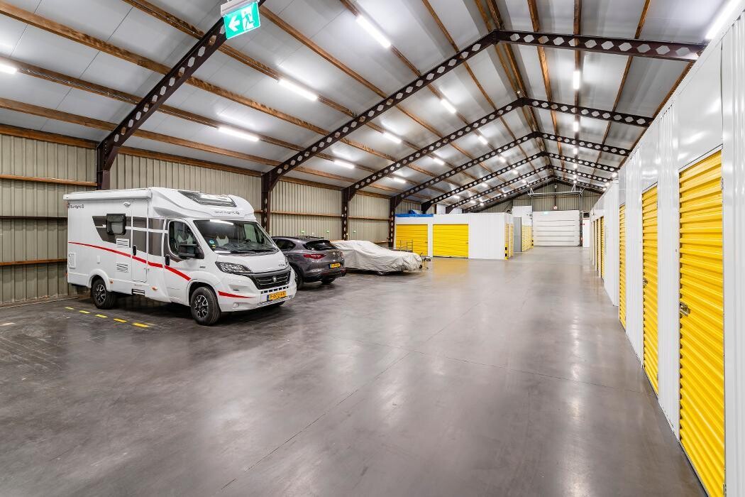 Foto's 1BOX Self Storage Goes Opslagruimte huren